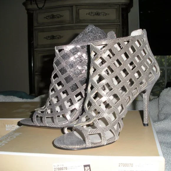 Silver michael sales kors shoes